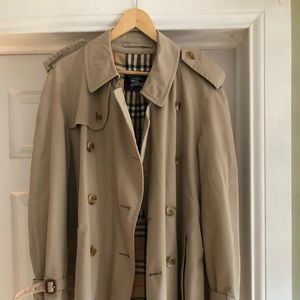 Men’s Burberry vintage coat size L